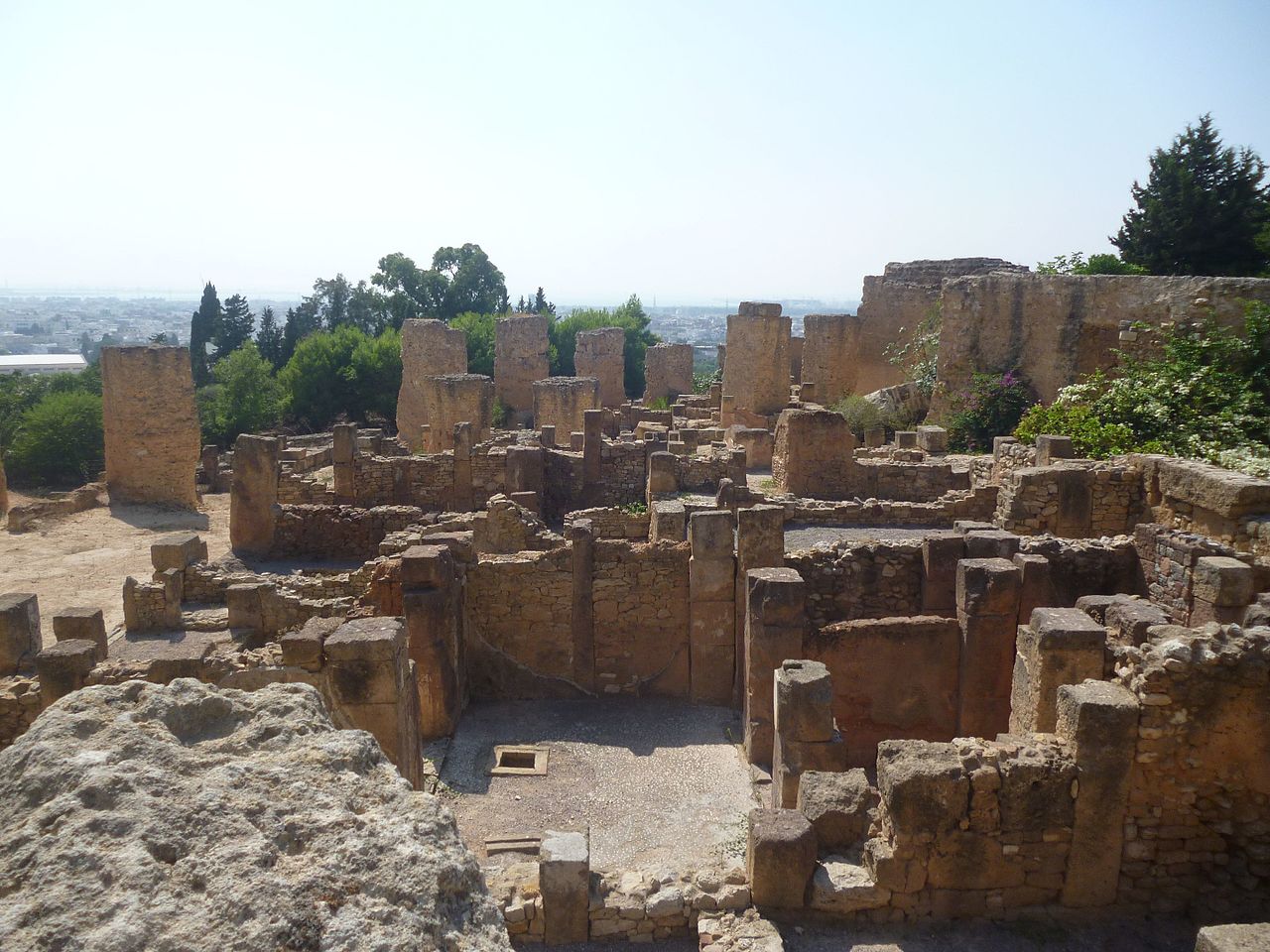 Ruinele cetății Cartagina. În mare parte, ce au reconstruit romanii după