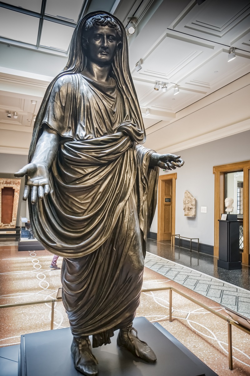 Statuie de bronz a lui Tiberius